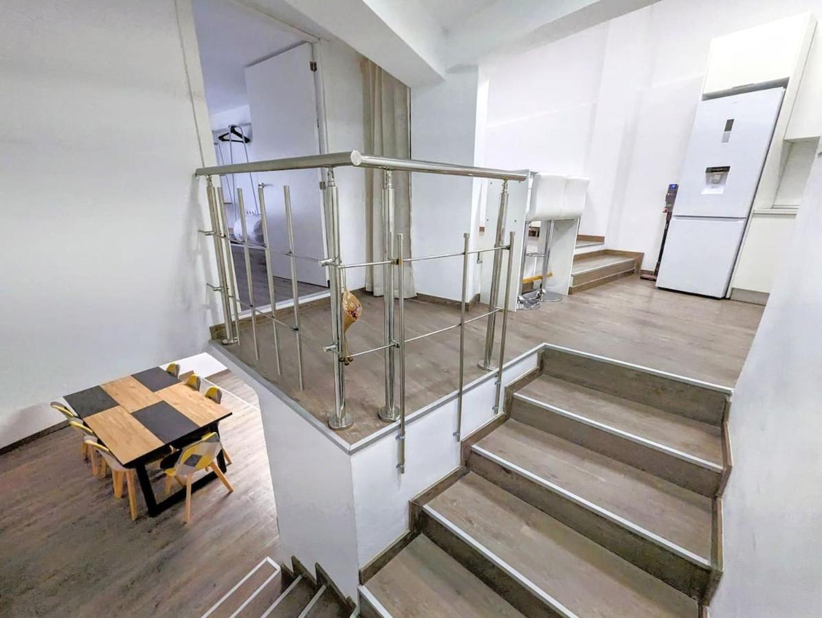 Ferienwohnung Singular Triplex En Zona Centrica Vigo Exterior foto